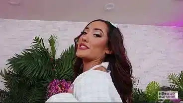 Chloe Amour Hydrates With A Golden Shower After An Anal Fuck