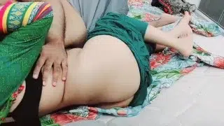 Desi Husband Wife Real Sex And Romance Early in The Morning On Bed