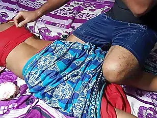 Friend&#’s  fucks pussy under the pretext of back massage – XXX Sex in Hindi