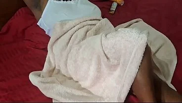 Hood Bitch with a Big booty on bed viral video