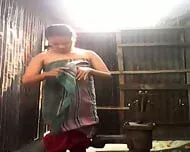 vILLaGe GIrLs Bangladeshi Village Girl Bath Show- Webcam Porn – Show Gurl