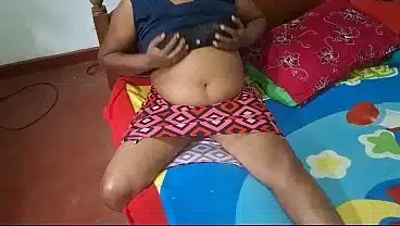 Asian milf Hottest Video in Room