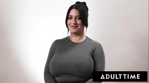 Big Naturals Sarah Arabic Solo Masturbation Session!