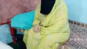 CHEATING WIFE NETU GIVING HANDJOB TO HER HUBBY AND LOOKING TOWARDS HIS FRIEND