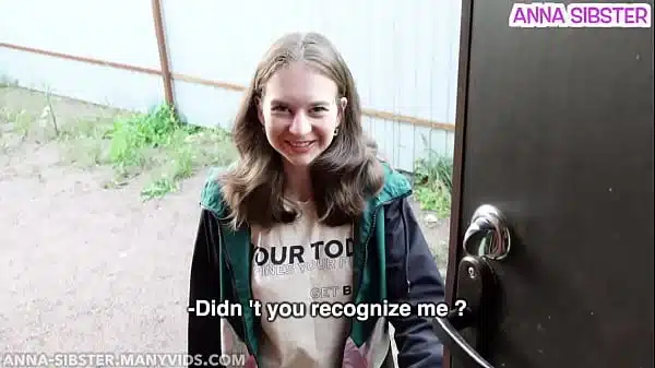 Моя бывшая девушка внезапно постучала в мою дверь.