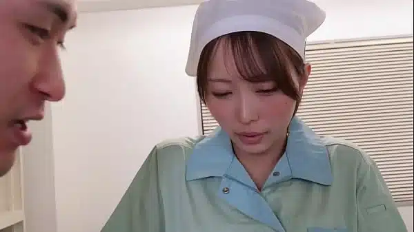 パート1 地味だけど妙にソソるオフィス清掃のパート妻。 しばらく放置してみたら自分から体を寄せてチ●ポをねだってきた！