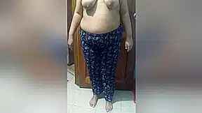 Hot Aunty Shaking Big Boobs While Exercising