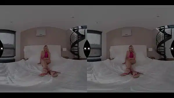 Lust Reality Violette Pure Playing With Glass Dildo VR Porn