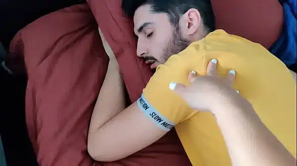 mi amigo me folló junto a mi novio