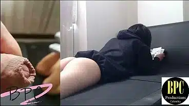 Mi pequeña prima Otaku de 18 Tiny Katy recibe todo el semen en la cara y boca después de una gran cogida