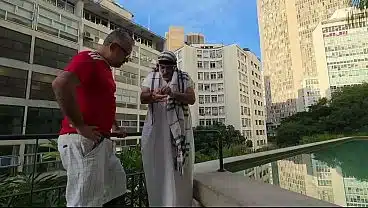 SHEIK Árabe veio para o Brasil em época de COPA DO MUNDO* ELE E SEU GUIA TURÍSTICO LEVARAM TORCEDORAS BRASILEIRAS QUE ESTAVAM NO HOTEL PARA O QUARTO E FODERAM ATÉ O CUZINHO DAS SAFADAS*COMPLETO NO RED