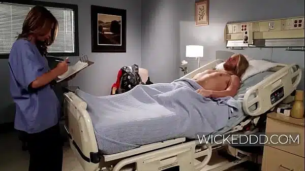 Thor Meets Jane In Hospital And Sparks Fly