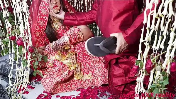 XXX इंडियन शादी सुहागरात मैरिज हनीमून XXX चुदाई हिंदी में XXX