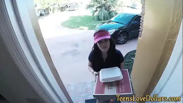 Amateur teenager gets fucked and face jizzed for dollars