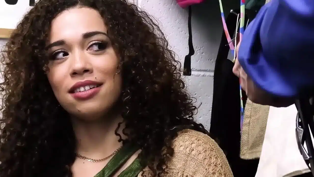 Broke College Student Tries Shoplifting A High-tech Sex – A Dildo That Creams – Shoplyfter