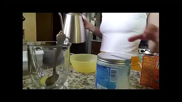 Coconut oil skin moisturizer