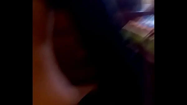 Cojiendo mientras ve porno