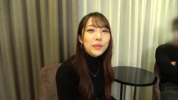 最愛の可愛い彼女を友人に寝取られてもらうと、恥ずかしがりながらも感じてしまった。