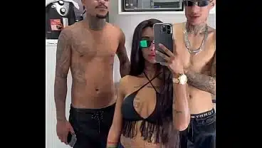 ELA FICA MANJANDO AS ROLAS MARCANDO QUANDO VEM PRO F1, PAGOU O F1 LIBERANDO A BUCETONA