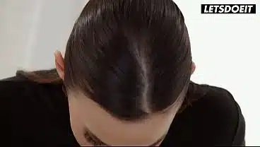 Facesitting Brunette Grinds Her Wet Pussy on His Blindfolded Face