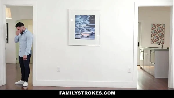Horny Teen Babe Wants To Bang StepBro On StepMoms Back – FamilyStrokes