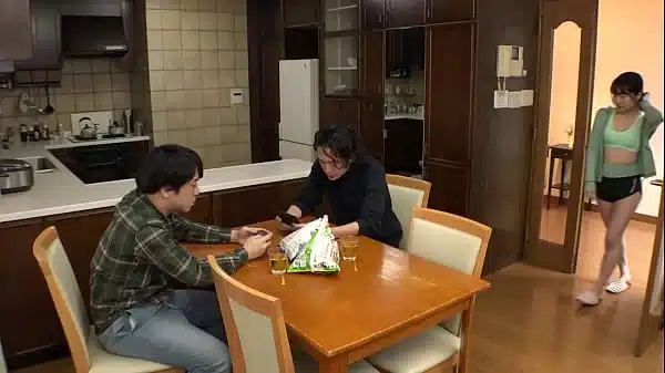 https://bit.ly/3Pd1XHd　友達のお姉さんに誘惑され、さらに自室に連れ込まれ、グリン×２エロ尻ローリング騎乗位【パート3】