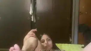 Mi novia esta de viaje y me manda un video Masturbandose