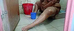 Pakistani Aunty Snan Karti Hai – Desi Xxx Full Video