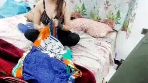 Pakistani Wife Fucked On Valentine,s Day With Clear Hindi Audio