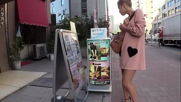 電マの刺激でダダ漏らし！透けパンの奥から聖水噴射！！新型エステ器具のモニターという名目のただの電マ責めに意識高いお姉さんたちは、、 パイズリ エステ・マッサージ 放尿・失禁 電マ 素人 ナンパ Part7
