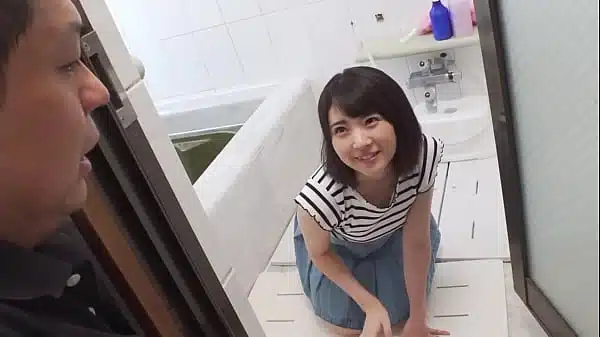 https://bit.ly/3FGGwYY 友達のJ○妹が笑みを浮かべパンチラで誘惑!ムレムレパンティで激しい顔騎&尻コキ責めで弄ばれて… 友達には内緒で妹の敏感生マ○コをがっつりハメまくる!【パート3】