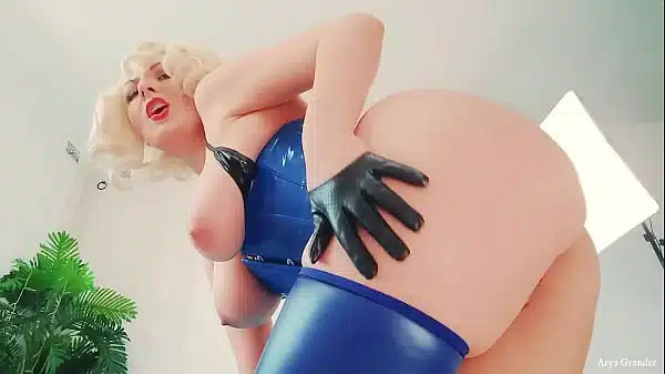 I am sitting on you, and you feel the smell of my pussy, and you will give everything for it!
