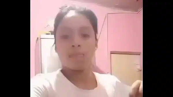 Quiere ser actriz porno