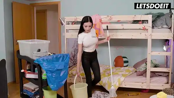 Skinny Russian Maid Analyzed by BBC Hostel Guest – LETSDOEIT