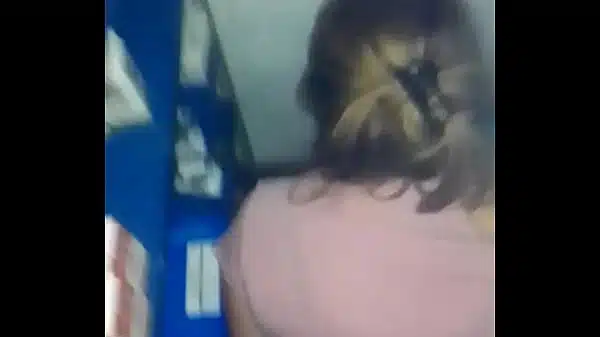 Tenemos sexo entre las estanterias con medicamentos