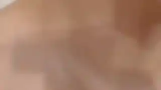 HENTAI 美少女 ななみちゃん💕jcっぽく撮ってみた💕jsにも見える？？💕パイパン💕素人 日本人のオナニーです💕ちっぱい好きな人集まれ💕
